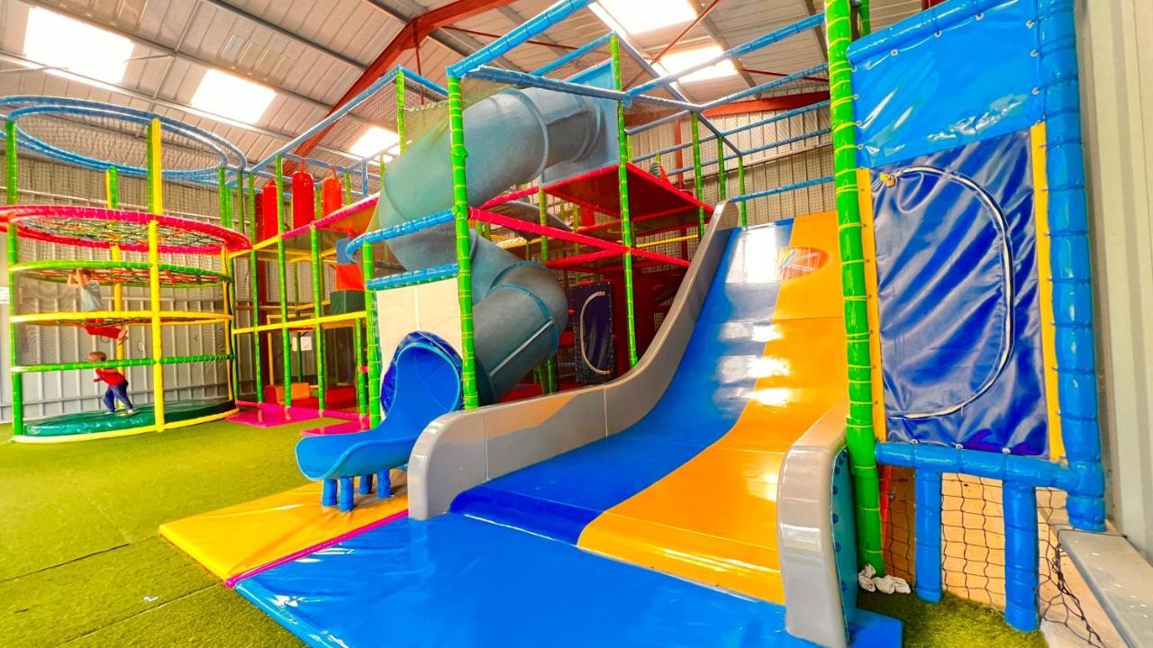 Camping Country Park Touquin - Site Officiel - Next To Disneyland Paris Екстериор снимка